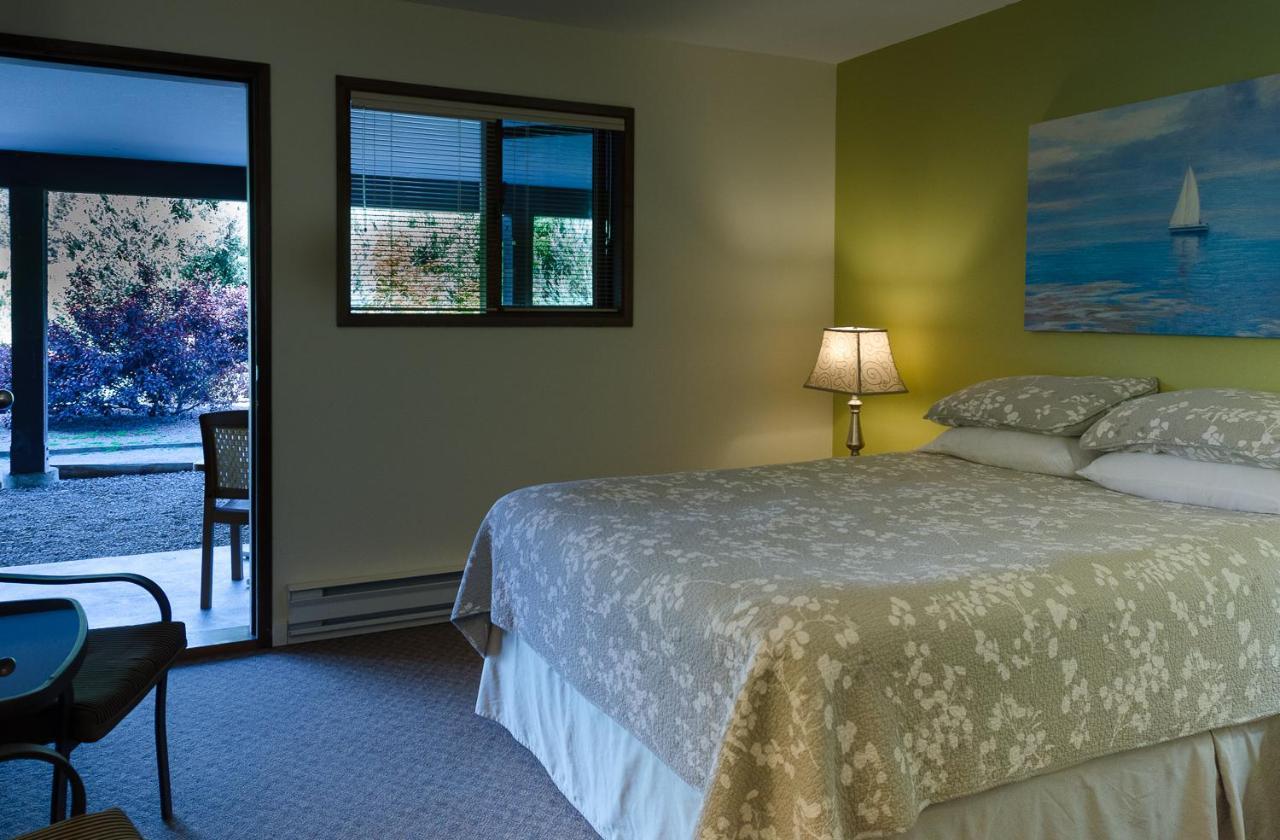 St Andrews By The Lake Golf Resort Kaleden Екстериор снимка