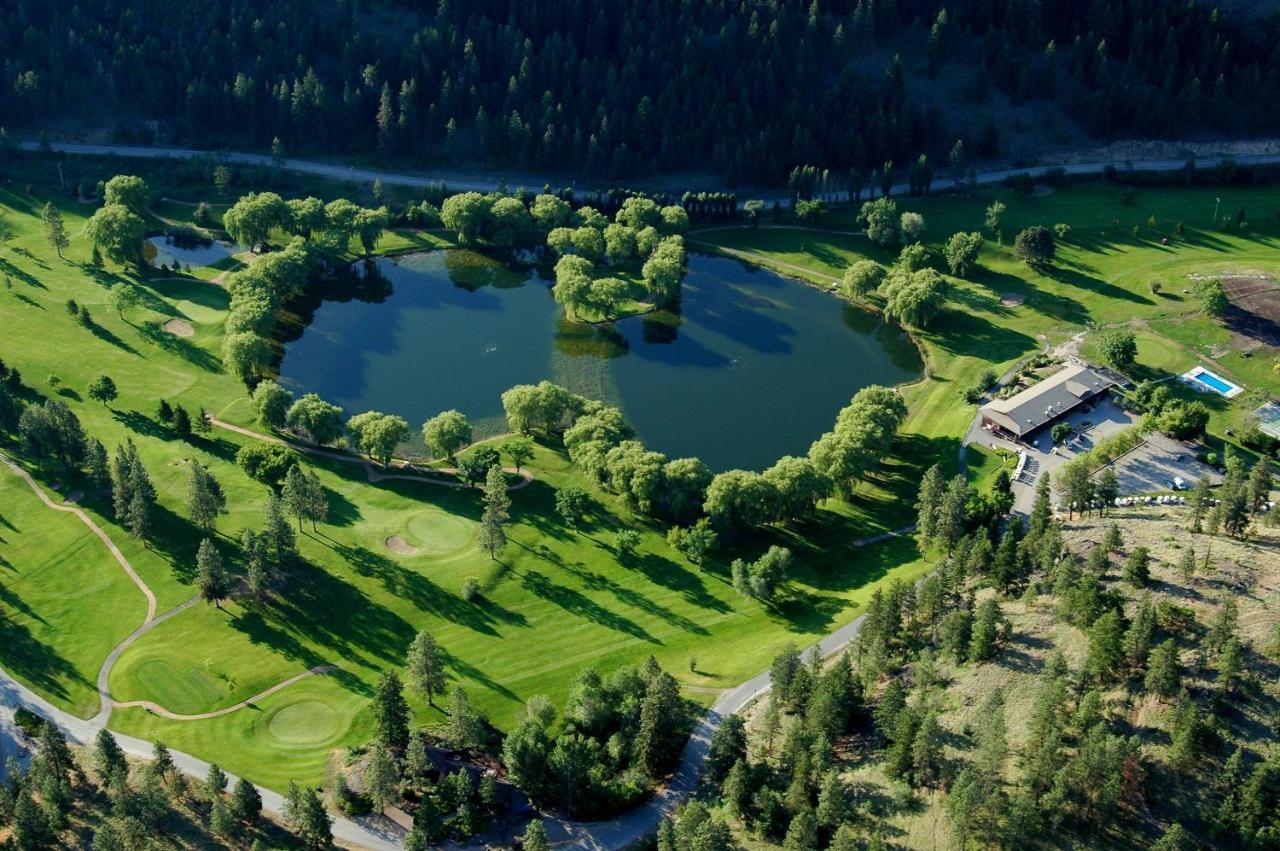 St Andrews By The Lake Golf Resort Kaleden Екстериор снимка
